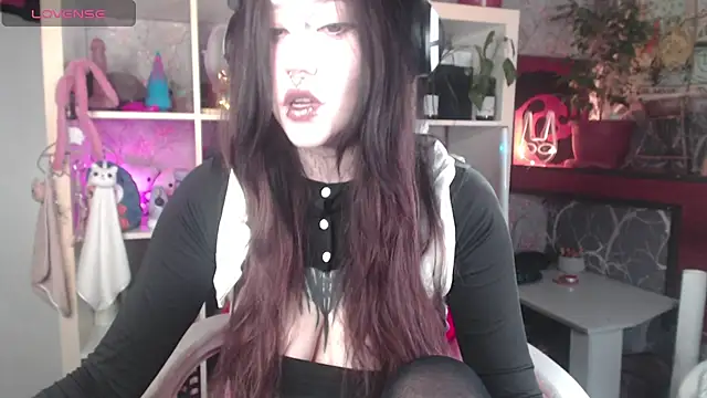 Snapshot of chloe_crystall_killer chatting on 07-20-26, 11:45 chloe crystall killer online show from 07-20-26, 11:45
