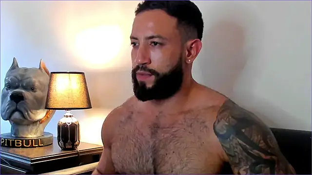 Snapshot of BradLeon_ chatting on 10-14-25, 07:14 BradLeon online show from 10-14-25, 07:14