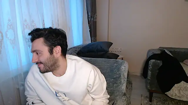 handsomeee04 online show from 04-21-26, 03:24