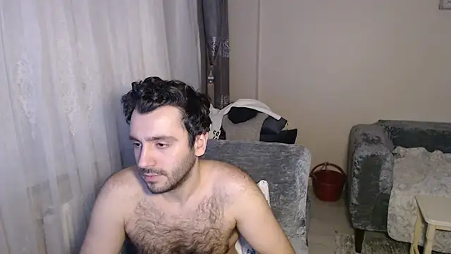 handsomeee04 online show from 04-28-26, 12:09