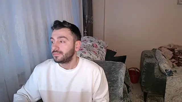 handsomeee04 online show from 05-05-26, 05:21