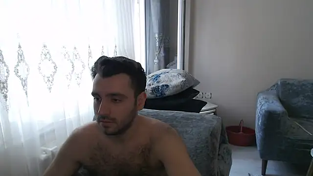 handsomeee04 online show from 05-10-26, 02:00