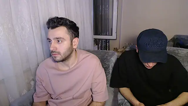 handsomeee04 online show from 05-15-26, 12:06