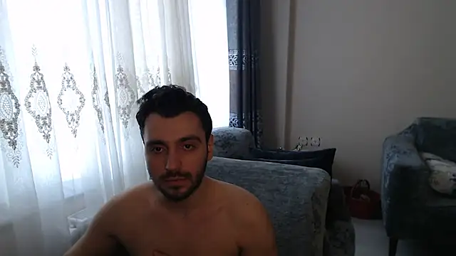 handsomeee04 online show from 05-18-26, 04:07