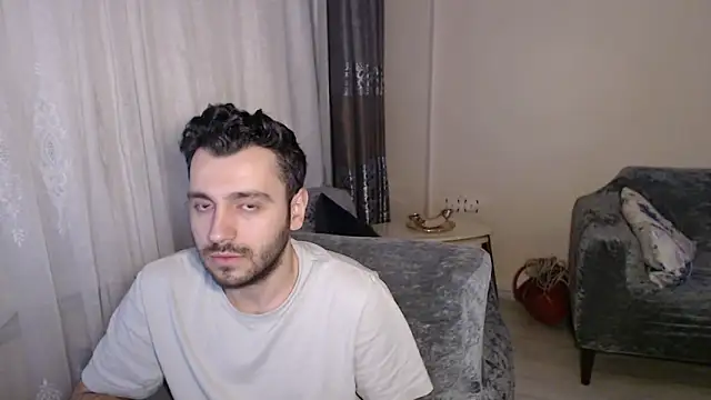 handsomeee04 online show from 05-20-26, 11:00