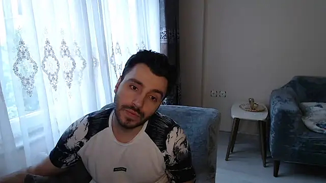handsomeee04 online show from 05-23-26, 04:11