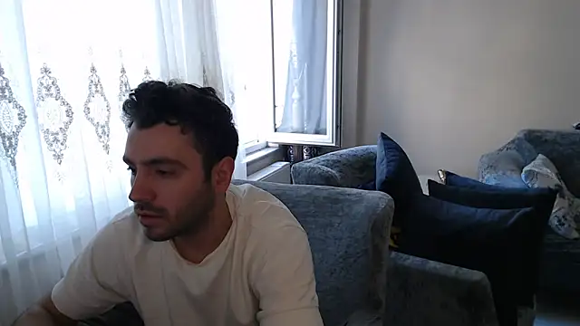 handsomeee04 online show from 05-25-26, 02:45