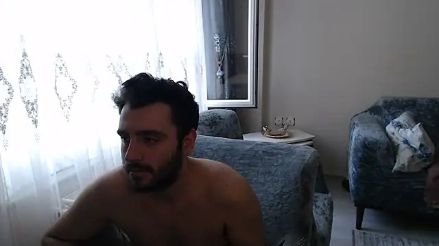 handsomeee04 online show from 06-09-26, 01:34