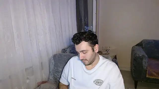 handsomeee04 online show from 06-13-26, 11:13
