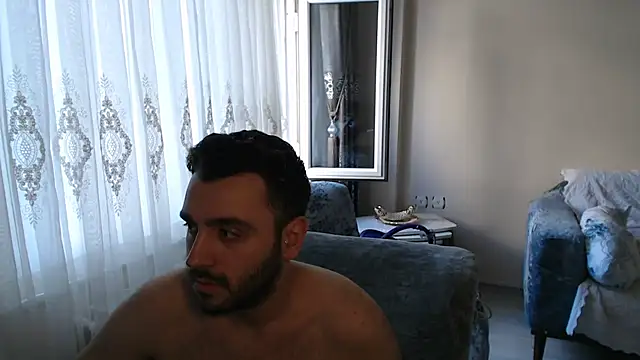 handsomeee04 online show from 06-23-26, 04:05