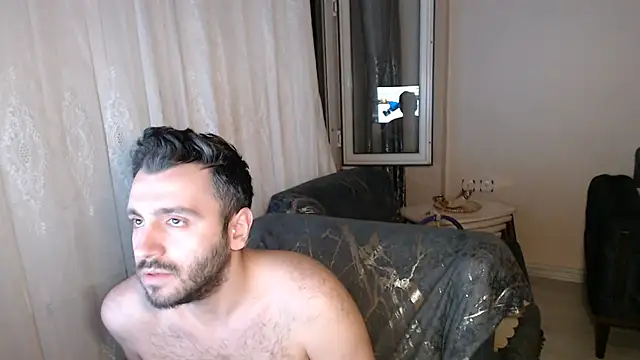 handsomeee04 online show from 07-10-26, 11:07