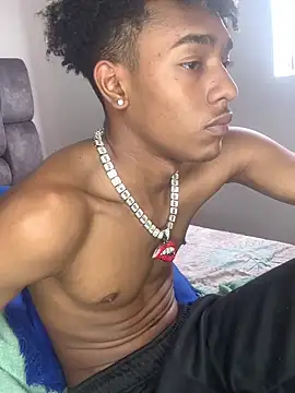 Snapshot of Boy_cock18 chatting on 12-24-24, 02:33 Boy cock18 online show from 12-24-24, 02:33