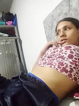 Snapshot of charlotes28 chatting on 03-19-26, 01:53 charlotes28 online show from 03-19-26, 01:53