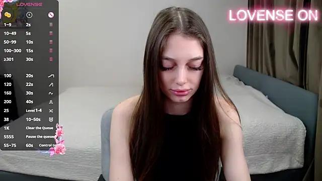 Snapshot of Cherry_air chatting on 02-20-25, 01:51 Cherry air online show from 02-20-25, 01:51