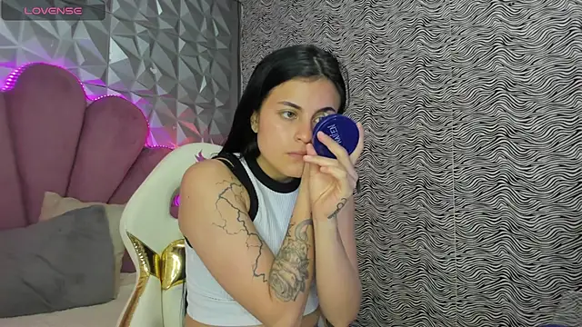 Snapshot of morgan_reds chatting on 02-16-25, 03:26 morgan reds online show from 02-16-25, 03:26
