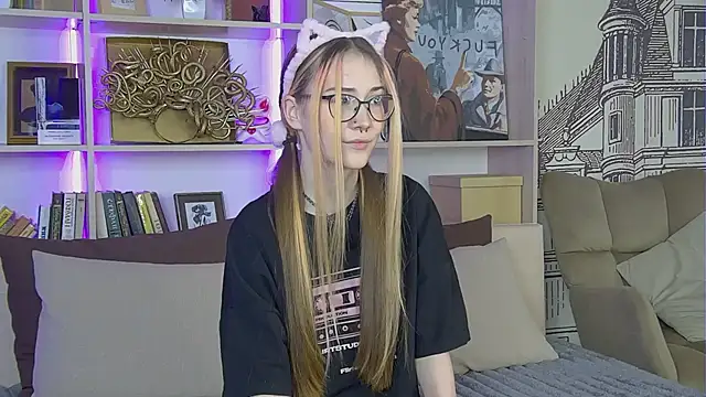 SashaMeow online show from 04-21-26, 04:34