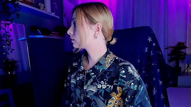 Snapshot of forget_me_not_eve chatting on 01-14-25, 08:52 forget me not eve online show from 01-14-25, 08:52