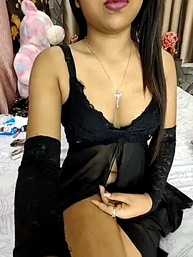 Little  Lia online show from 11-12-25, 12:22