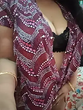 Snapshot of Soniya_444 chatting on 07-31-26, 11:42 Soniya 444 online show from 07-31-26, 11:42