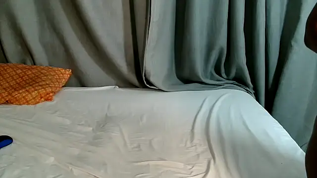 Snapshot of EROTIC_BARBIE28 chatting on 04-10-26, 04:17 EROTIC BARBIE28 online show from 04-10-26, 04:17