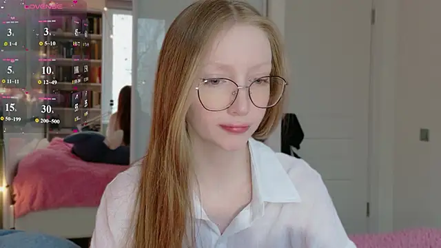 Awwwrora online show from 04-23-26, 09:08