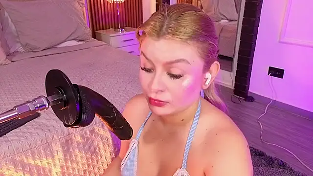 LolaAngellx online show from 06-18-26, 09:19