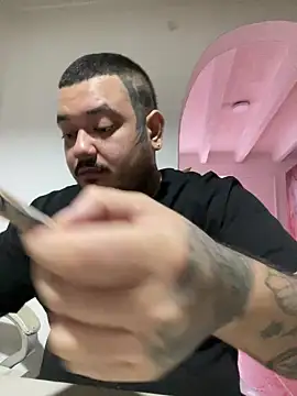 El Titan1998 online show from 03-10-25, 01:21