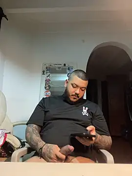 El Titan1998 online show from 10-24-25, 11:45