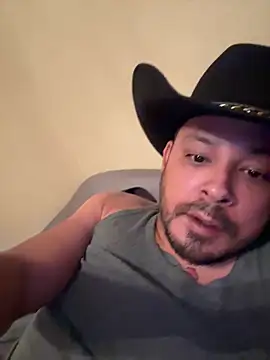 Snapshot of Monsterdrinker0000 chatting on 12-18-25, 07:25 Monsterdrinker0000 online show from 12-18-25, 07:25