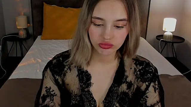 Snapshot of AngelicaKleee chatting on 02-05-25, 08:11 AngelicaKleee online show from 02-05-25, 08:11