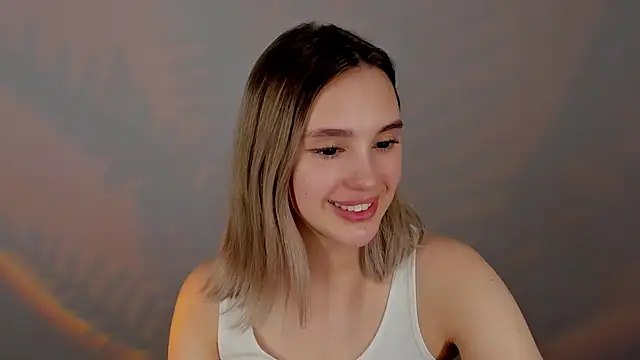 Snapshot of AngelicaKleee chatting on 02-14-25, 01:56 AngelicaKleee online show from 02-14-25, 01:56