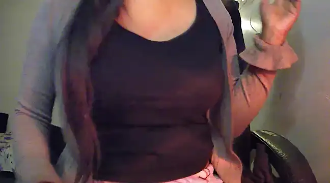 Snapshot of J_kaur chatting on 01-25-25, 05:29 J kaur online show from 01-25-25, 05:29