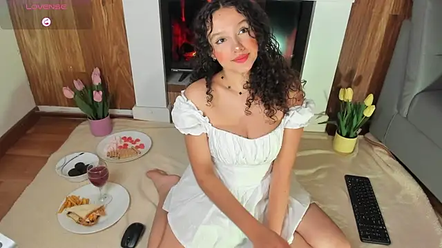 Snapshot of LucyLovelyy chatting on 06-09-26, 02:45 LucyLovelyy online show from 06-09-26, 02:45
