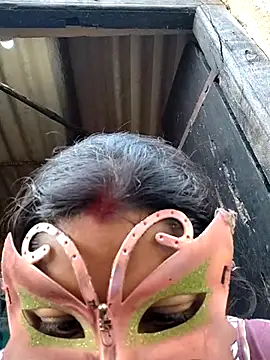 Snapshot of sweet_suman chatting on 11-14-25, 04:11 sweet suman online show from 11-14-25, 04:11