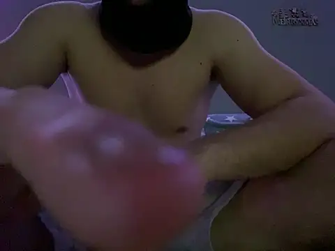 Snapshot of couplehot992 chatting on 12-22-24, 06:37 couplehot992 online show from 12-22-24, 06:37