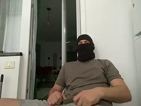 Snapshot of couplehot992 chatting on 12-24-24, 12:44 couplehot992 online show from 12-24-24, 12:44