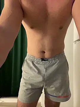 Snapshot of couplehot992 chatting on 12-27-24, 05:05 couplehot992 online show from 12-27-24, 05:05