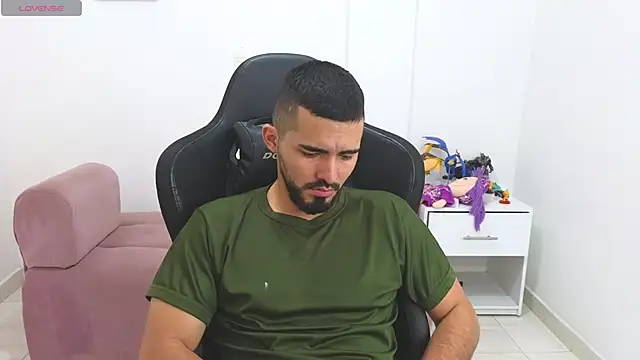 Massimoo 07 online show from 02-12-26, 03:51