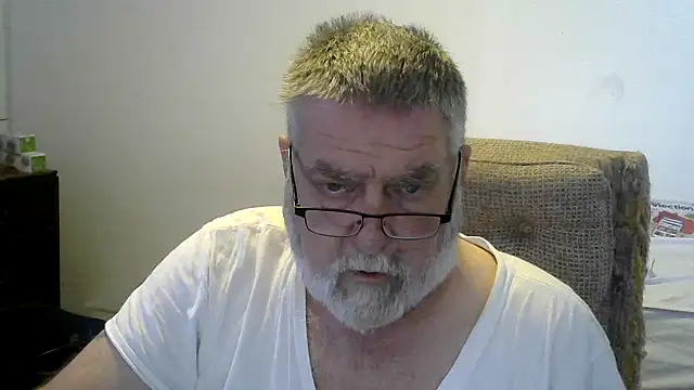 Snapshot of viejo_oso chatting on 11-05-25, 07:03 viejo oso online show from 11-05-25, 07:03