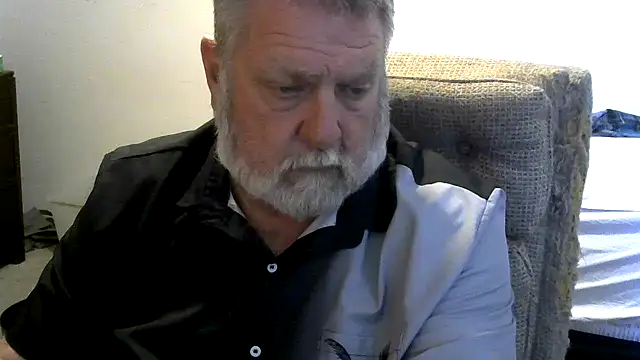 Snapshot of viejo_oso chatting on 11-10-25, 08:41 viejo oso online show from 11-10-25, 08:41