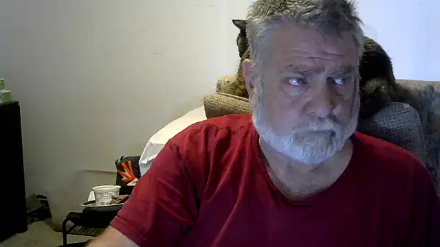 Snapshot of viejo_oso chatting on 11-30-25, 04:11 viejo oso online show from 11-30-25, 04:11