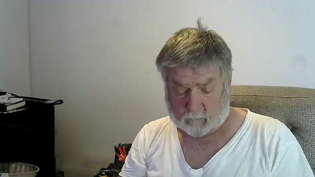 Snapshot of viejo_oso chatting on 01-18-26, 10:02 viejo oso online show from 01-18-26, 10:02