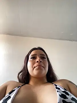 Snapshot of Sophia_cyrus11 chatting on 01-09-25, 06:47 Sophia cyrus11 online show from 01-09-25, 06:47