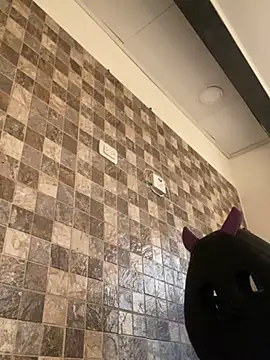 Snapshot of Sophia_cyrus11 chatting on 02-13-25, 11:39 Sophia cyrus11 online show from 02-13-25, 11:39