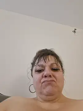 Luciouslouise72xh online show from 07-04-26, 08:31