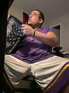 Snapshot of cloudy_couple444 chatting on 03-15-25, 07:27 cloudy couple444 online show from 03-15-25, 07:27