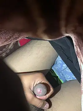 Snapshot of Guri91 chatting on 12-23-24, 06:05 Guri91 online show from 12-23-24, 06:05