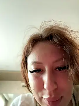 Snapshot of AndreaMood chatting on 11-16-25, 11:32 AndreaMood online show from 11-16-25, 11:32