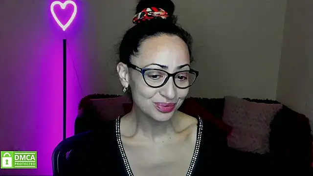 Arianasweety23 online show from 02-10-25, 06:31