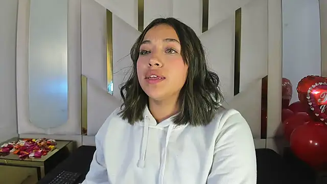 IsabellRodriguez18 online show from 02-15-26, 04:09